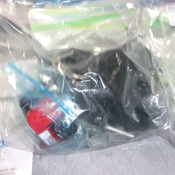 COPY - COPY - T-32 F.A.O. SCHWARZ BUILD A COASTER 736PC. CONSTRUCTION SET - Picture 10 of 13